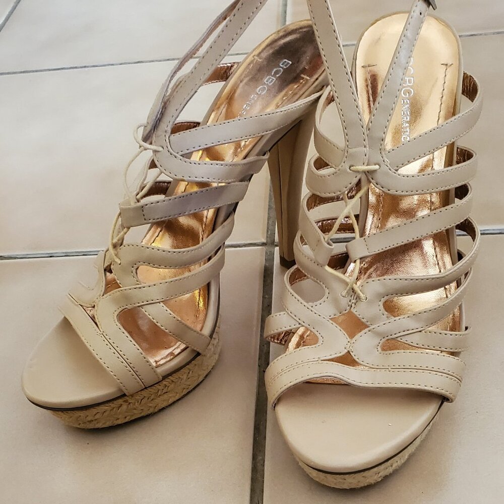 ✨ NWOT BCBG Generation Nude Platform Heels – Size 9.5 ✨